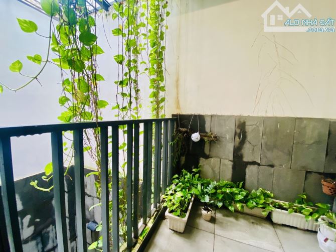 Bán nhà Tân Bình - sát nhà Ga T3 - full nội thất - hẻm xe hơi. Ngang khủng 5m - 8