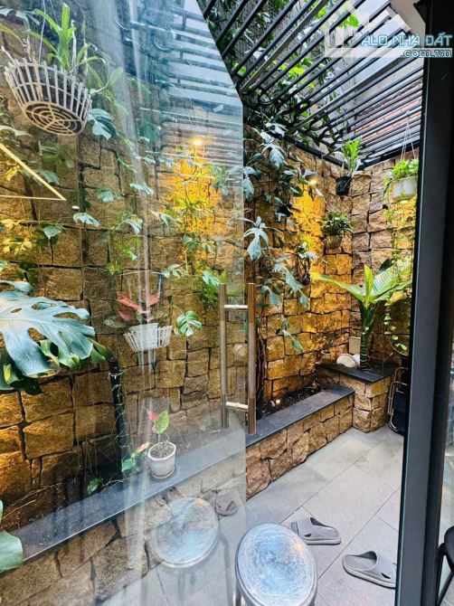 BÁN NHÀ KHU BIỆT THỰ LÊ VĂN SỸ. DT:  4.5 x25m 1 Hầm 6 tầng, tặng hết nội thất cao cấp - 8