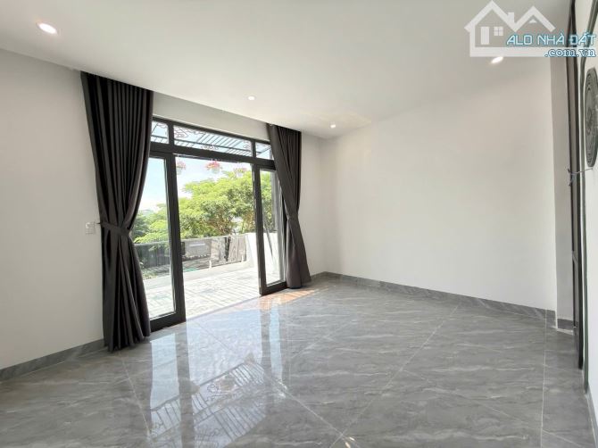 BÁN NHÀ 3 TẦNG MỚI FULL NỘI THẤT , MẶT TIỀN ĐƯỜNG 7,5M YÊN KHÊ 2 , THANH KHÊ - 8
