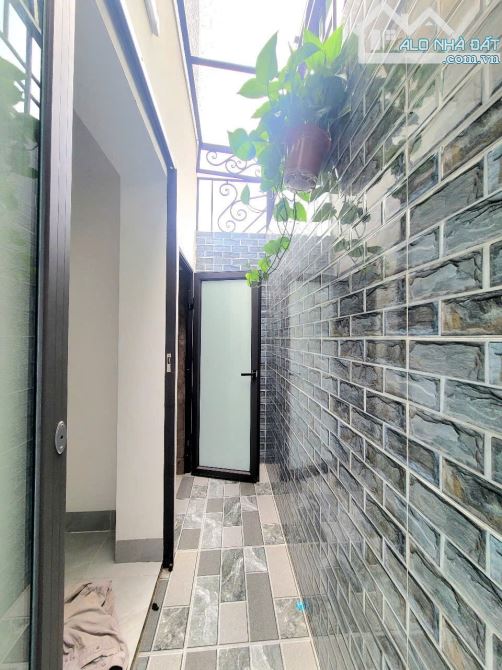 Nhà dân xây độc lập, tâm huyết oto đậu cửa,cách mặt đường Hồ Sen 30m, kinh doanh nhỏ lẻ - 8