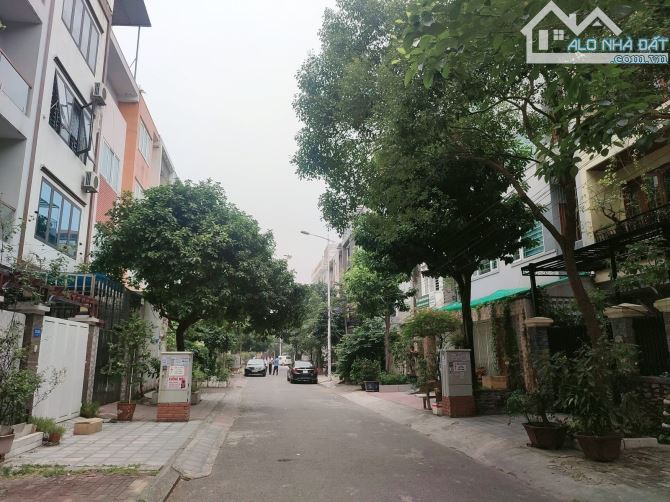 BÁN NHÀ VĂN KHÊ, 6 TẦNG THANG MÁY, SỔ ĐỎ CHÍNH CHỦ - MƯA KHÔNG NGẬP VÀO NHÀ - 8