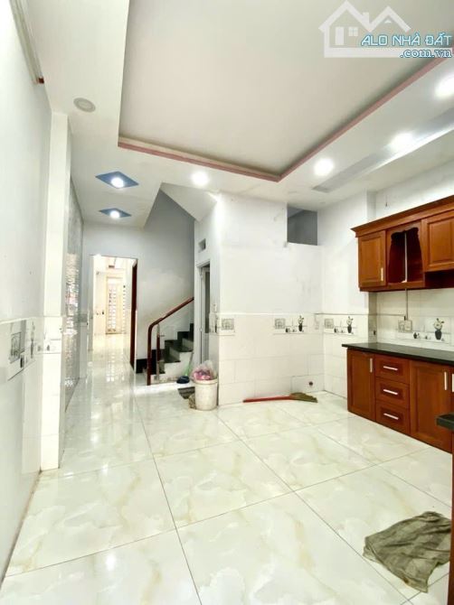 BÁN NHÀ 2 MẶT HẺM XE HƠI CHIẾN LƯỢC BÌNH TRỊ ĐÔNG - 4X18 - 3 TẦNG GIÁ 6,1 TỶ TL - 8