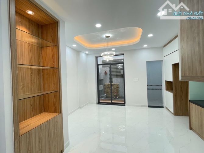 NHÀ 3 TẦNG – HẺM XE TẢI 8M – NGANG 4.5M – GẦN LẠC LONG QUÂN – KHUÔNG VIỆT – KÊNH TÂN HÓA - 8