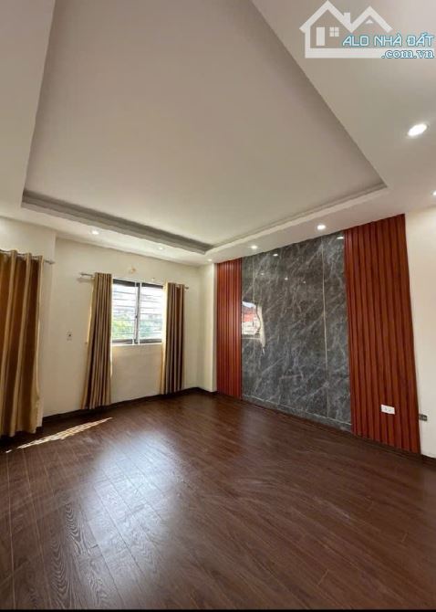 Chính chủ Bán nhà Đa Sỹ  - Ô tô chạy thông - Kinh doanh tốt - Lô góc - Nhà đẹp mới xây - 8