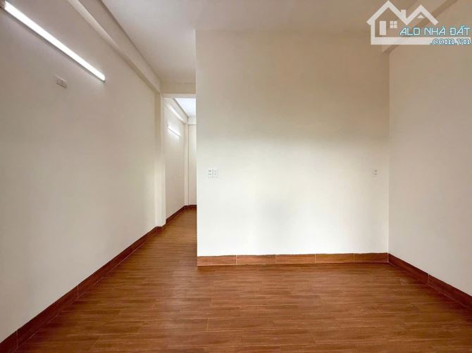📌📌📌LÀM VIỆC TRỰC TIẾP GIÁ TỐT !!!bán nhà  3 tầng kiệt 3m 402 trưng nữ vương - 8