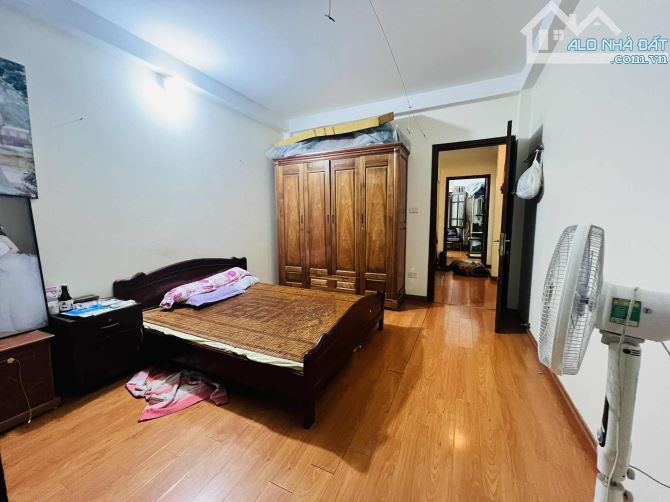 Giảm 1 tỷ Cần bán gấp nhà phố Phạm Văn Đồng 52m2, 4T, dân trí cao, gần ô tô tránh, bãi gửi - 8