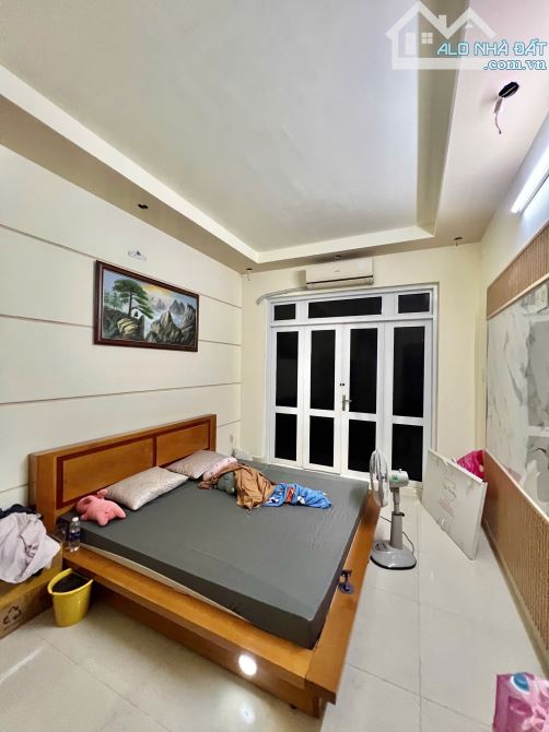 Bán nhà Q10 - ngay ngã sáu - 4 tầng - nhà mới - xe hơi - kinh doanh - 8