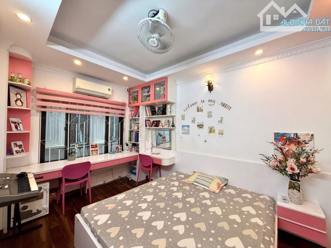 Bán Nhà 5 Tầng Gốc Đề Ngõ Rộng Thoáng, Nhà đẹp, Nhỉnh 7 tỷ - 9