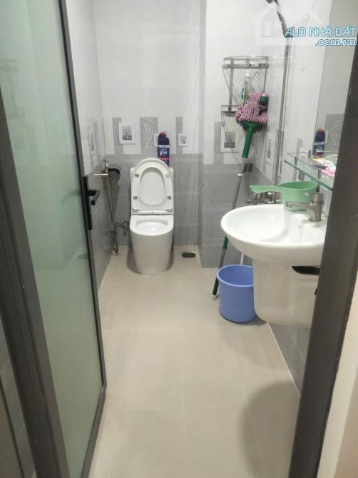 Nhà hẻm oto gần Đặng Văn Bi. 1 trệt 2 lầu, 4pn 4wc, DT rộng - 9