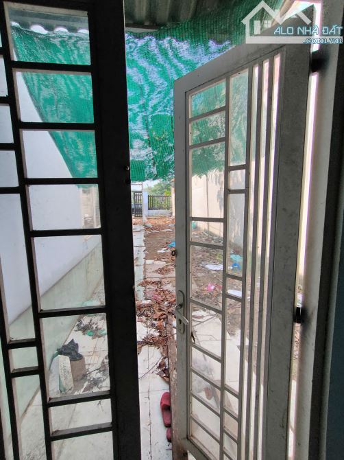 Bán đất tặng nhà Vườn Thơm, Bình Lợi, Bình Chánh 9 x32, SHR - 7 tỷ - 9