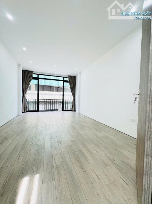 🏡 NGỌC THỤY – 30M², 5 TẦNG, 3 NGỦ – 10M RA PHỐ, Ở CỰC SƯỚNG – 7,75 TỶ - 9