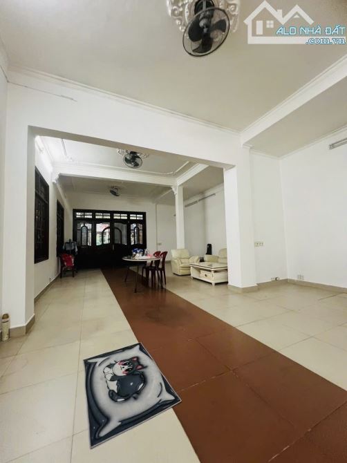Bán nhà mặt tiền Tân Bình - 162m2 - 3 tầng - đường 16m kinh doanh - 9