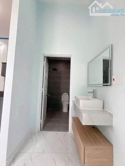 Vợ chồng em chuyển về Phan Thiết định cư luôn nên cần bán gấp căn nhà cấp 4 - 9