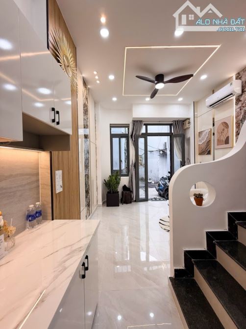 CHỈ 5.55 TỶ, BÁN NHÀ BÙI ĐÌNH TUÝ – NHÀ ĐẸP 4 TẦNG BTCT – MẶT TIỀN THỤT – 2PN, 3WC – NỞ HẬ - 9