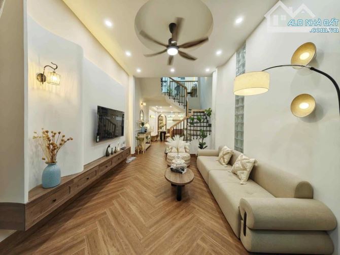 Bán nhà đẹp Đống Đa 3 tầng - P. Hải Châu- nhỉnh 5 tỷ- Trung tâm TP - 9