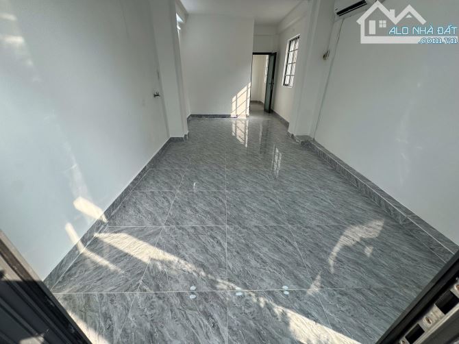 Bán Nhà Mặt Tiền Quận 5 , Đường Phan Văn Trị. - 9