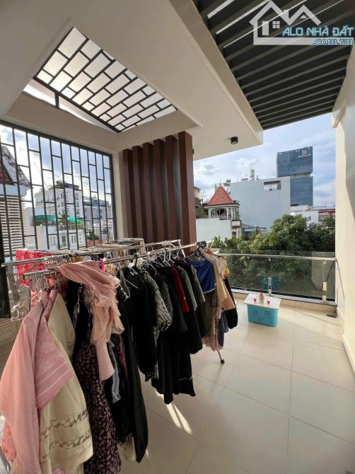 MẶT TIỀN PHÚ NHUẬN - 4 TẦNG ĐẸP 70M² (4×17) - GIÁ RẺ 14.2 TỶ - CHO THUÊ 30TR/THÁNG - 9