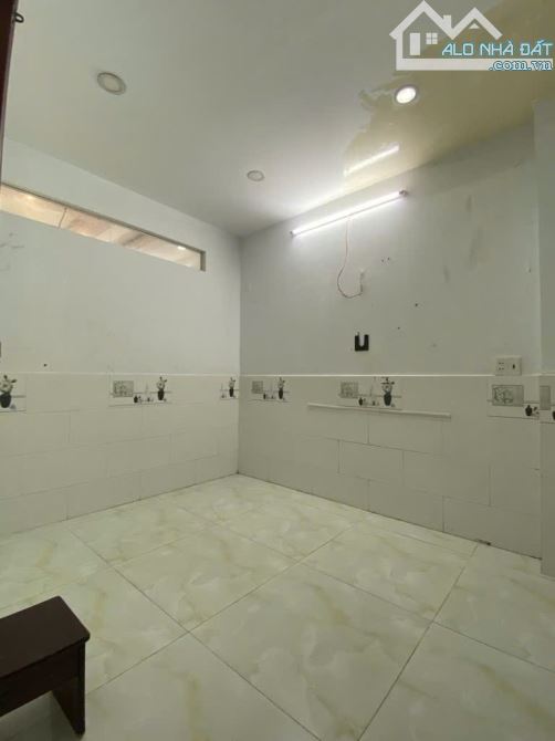 BÁN NHÀ 2 MẶT HẺM XE HƠI CHIẾN LƯỢC BÌNH TRỊ ĐÔNG - 4X18 - 3 TẦNG GIÁ 6,1 TỶ TL - 9