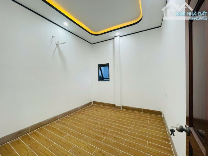 Nhà Lầu 5x20 sổ hồng riêng, 3 phòng ngủ, sát bên Cầu Lớn Hóc Môn - 9