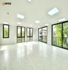 VP 70m2 thoáng 3 mặt mặt tiền 7m P. Hoàng Quốc Việt giá rẻ bất ngờ: Chỉ 13 triệu!