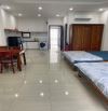 Cho thuê cân hộ có bếp khép kín rộng đẹp dt 50m full nội thất ngay Dã Tượng cách biển 100m