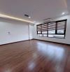Cho thuê nhà mặt phố Nguyễn Khang, Cầu Giấy. DT 65m x 6 tầng, giá 43tr