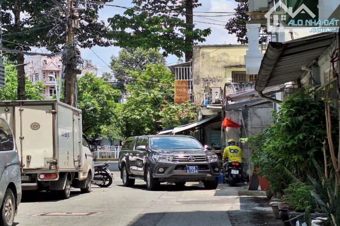 Chính chủ gửi bán, nhà C4, góc 2 mặt tiền, hẻm xe hơi thông Trường Sa– Quận 3 ! - 2