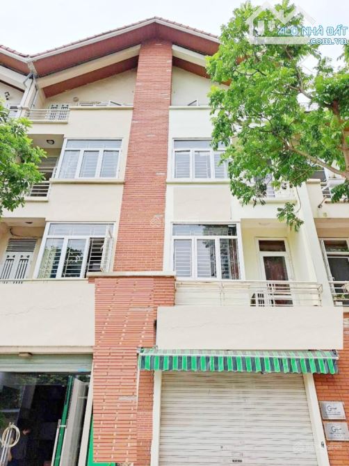Cho thuê nhà Làng việt kiều châu âu - Mỗ lao. DT 90m2, 4 tầng 1 Hầm, ô tô đỗ cửa