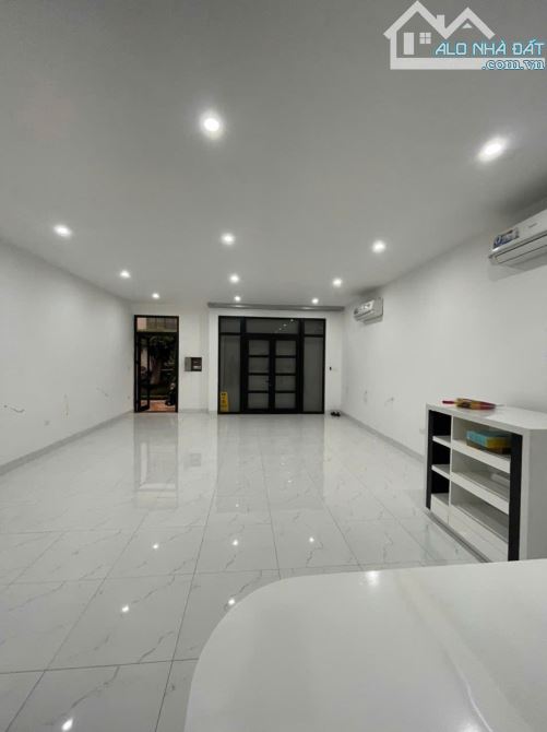 Cho thuê nhà KĐT Galaxy Tố Hữu. DT 92m², 6 tầng thang máy, mặt tiền 5.5m.