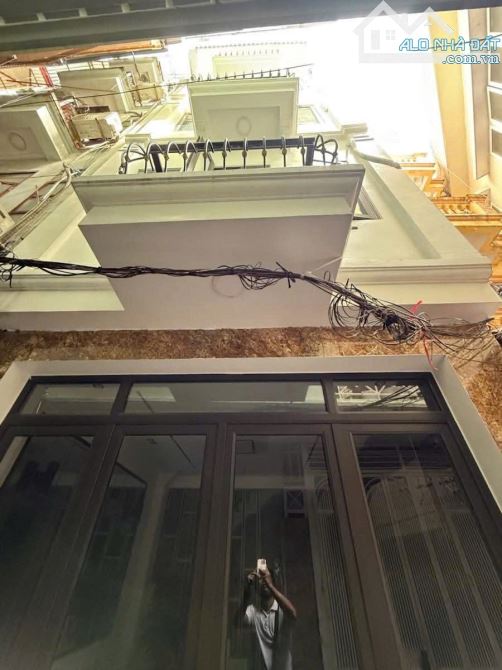 Bán nhà dân xây Xuân Thuỷ, Cầu Giấy. Sát mặt phố. 40m2 x 4T. MT: 3.8m. Giá 10.6 Tỷ.