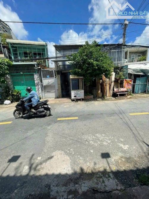 KHO (6.6x30) + NHÀ C4 (2MT TRƯỚC SAU) HUỲNH THỊ NA, ĐÔNG THẠNH, HÓC MÔN