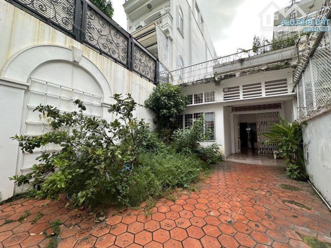Bán dãy nhà 1317m2 Q1- Mạc Đĩnh Chi - kế bên Lãnh sự quán Mỹ - đối diện nhà hát Bến Thành - 3