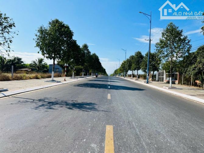 MẶT TIỀN NGUYỄN VĂN HƯNG - TT ĐẤT ĐỎ - CÁCH TỈNH LỘ 52 100M 🌈DT 500m2 - 35x24m sẵn 60tc