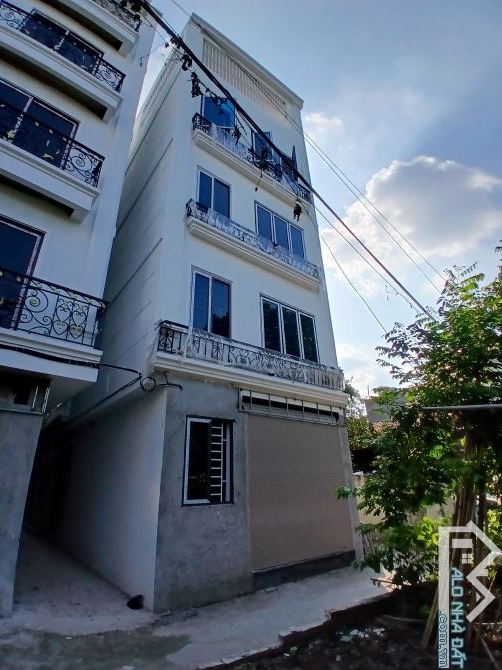 NHÀ MỚI TINH 5TẦNG 32M2 TẠI LIÊN MẠC.