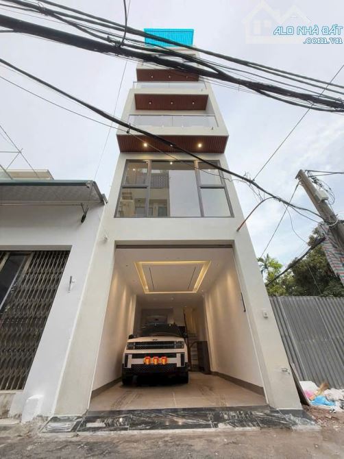 Phú Diễn – 6 tầng thang máy, ô tô chạy vòng quanh –Đẹp long lanh, kinh doanh siêu hời