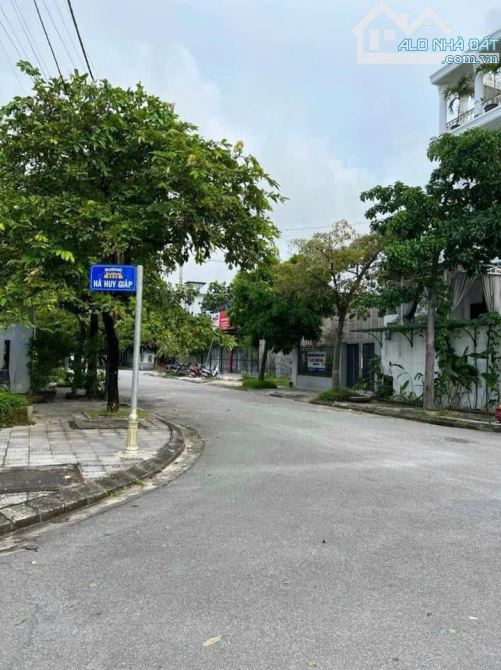 Bán lô đất Mặt tiền HÀ HUY GIÁP - VỸ DẠ - HUẾ - Chỉ 7,x tỷ/ 150m2