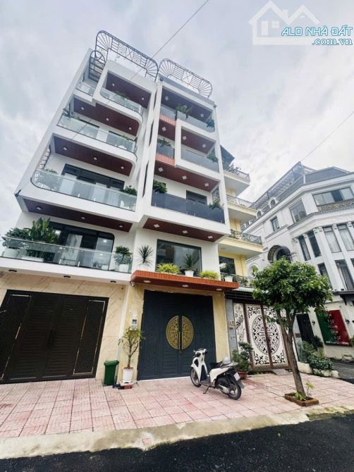 ⭐️ Nhà Mới SHR 6 tầng Đ.12m 83m2, Nở hậu – Trần Thị Năm Quận 12