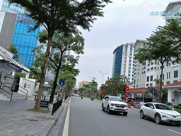 Bán nhà mặt phố Đào Tấn, vỉa hè rộng, KD đỉnh cao chỉ 30 tỷ