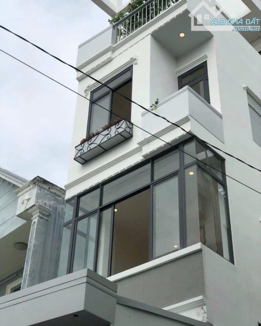 Chính chủ bán nhà mặt tiền đường Bà Triệu, P. Vũng Tàu giá sốc