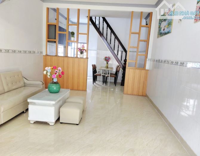 💥 NHÀ ĐẸP Ở NGAY – FULL NỘI THẤT – HẺM XE HƠI 4M NGUYỄN ẢNH THỦ Q12- GIÁ TỐT CHỈ HƠN 3TỶ.
