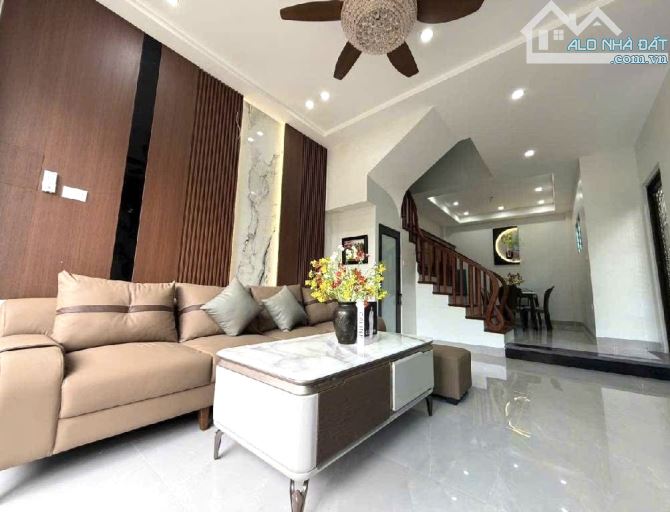 Hàng xóm Nguyễn Đức Cảnh-An ninh,mặt tiền đẹp- 37m-Nhô 7 tỷ
