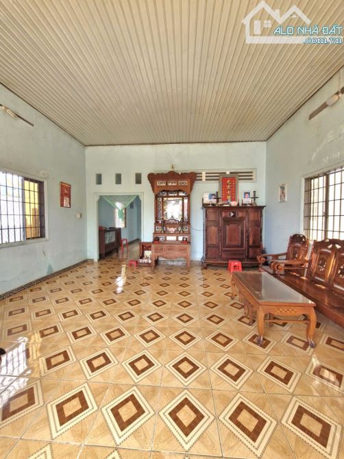 Bán nhà 6,16 x 30 cách mạng tháng 8 hiệp ninh chỉ 2 tỷ 200