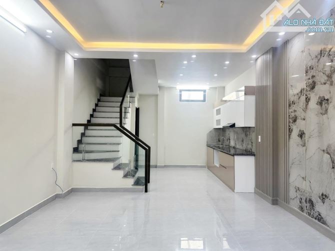 Chủ nhờ e bán một căn nhà toạ lạc tại Tây Tựu - sát cầu Thượng Cát - vành đai 3,5 - 5.9 tỷ