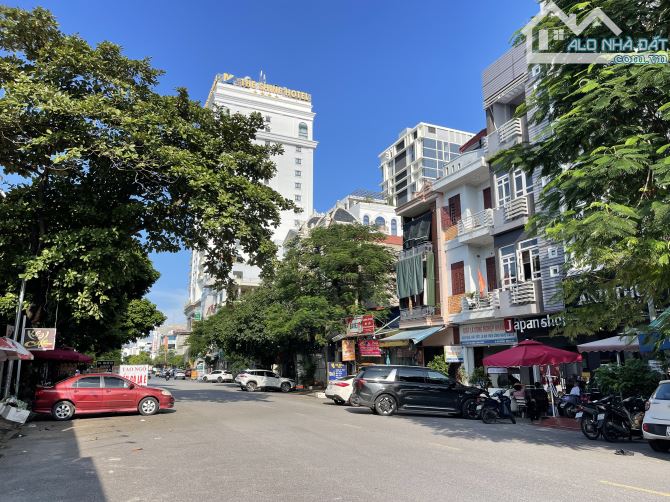 Bán đất tặng nhà mặt đường Hoàng Hữu Nhân Lô 22 Lê Hồng Phong - 60m2 - Tây Bắc - Đường 22m