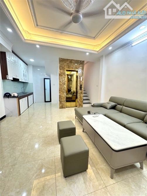 BÁN NHÀ THẠCH BÀN  – MẶT TIỀN RỘNG  Ô TÔ KINH DOANH ĐỈNH – 6 TẦNG THANG MÁY 9,7TY