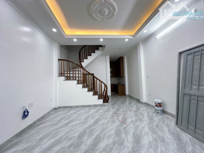 🏡 NHÀ 5 TẦNG MỚI KÍNH KOONG_ TRUNG TÂM HAI BÀ TRƯNG – GẦN PHỐ VỀ Ở NGAY_ GIÁ 7 TỶ