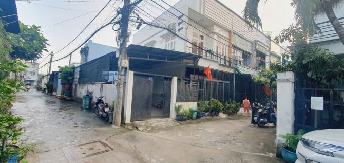 BÁN NHÀ SÂN 4 XE HƠI ĐẬU VÔ TƯ GIÁ CHỈ 5,2 TỶ TẠI THẠNH XUÂN QUẬN 12