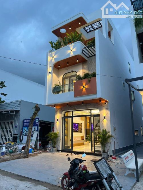Bán Nhà Chính Chủ - Thủ Dầu Một - Sổ Hồng Riêng - Vào Ở Ngay