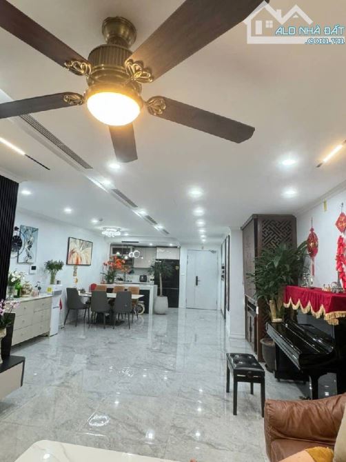 Chung cư new skyline Văn Quán lô góc 136m 3 ngủ đẳng cấp Hà Đông