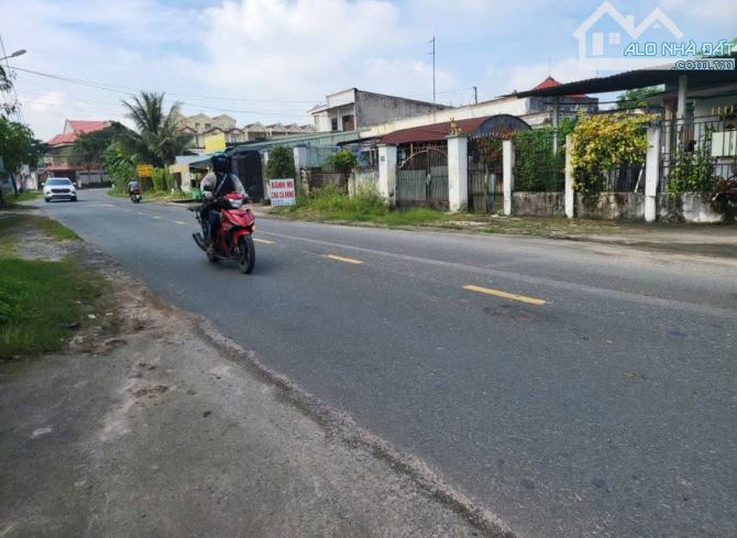 Bán gấp 740triệu lô đất MT Trần Văn Chẩm, Tân Thông Hội 180m2 , SHR